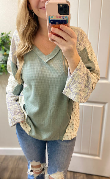 POL Lace Floral Flowy Top