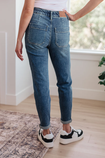 Judy Blue Pull On Denim Joggers in Medium Wash