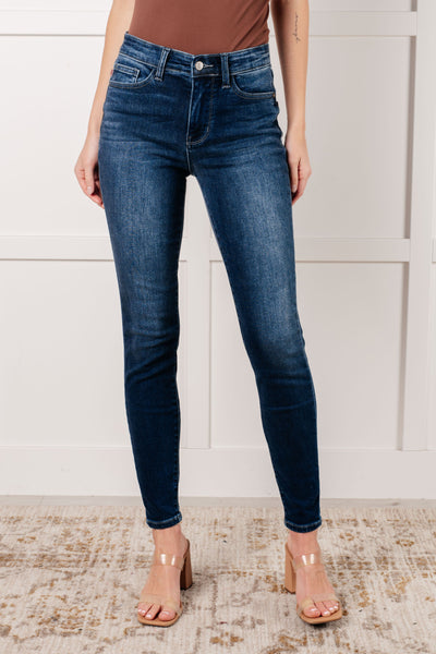 Judy Blue Mid Rise Thermal Vintage Skinny Jean